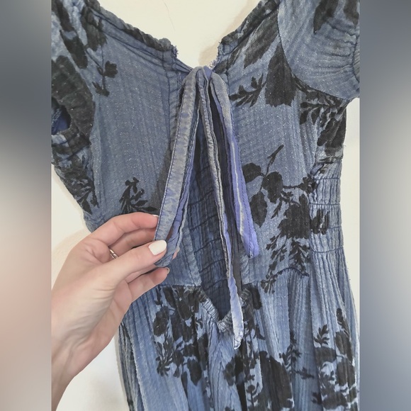 Free People Forget me not Maxi in Oceana Blue Floral with ruched ruched bodice - Picture 6 of 6